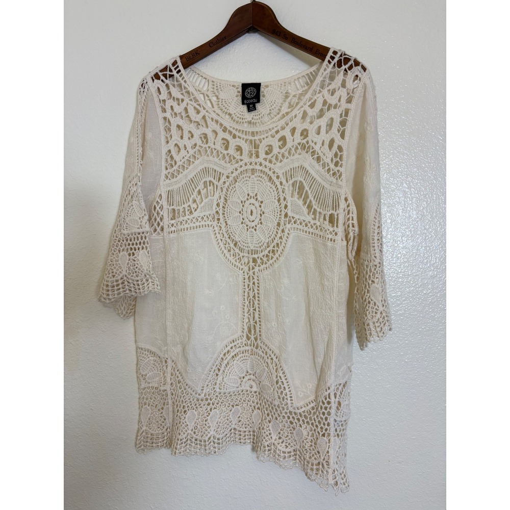 Bobeau Cream Crochet Lace Tunic Top Womens M Boho Floral Embroidered 3/4 Slv
